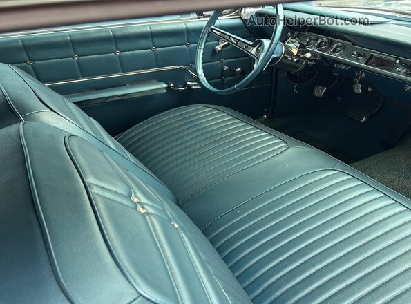21569J100495 1970 CHEVROLET IMPALA Light Blue Front interior view