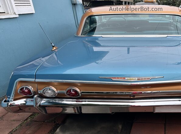 21569J100495 1970 CHEVROLET IMPALA Light Blue Instrument cluster view