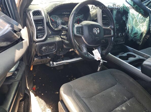 1C6SRFFT2KN565334 2019 RAM 1500 Угольный Вид щитка приборов