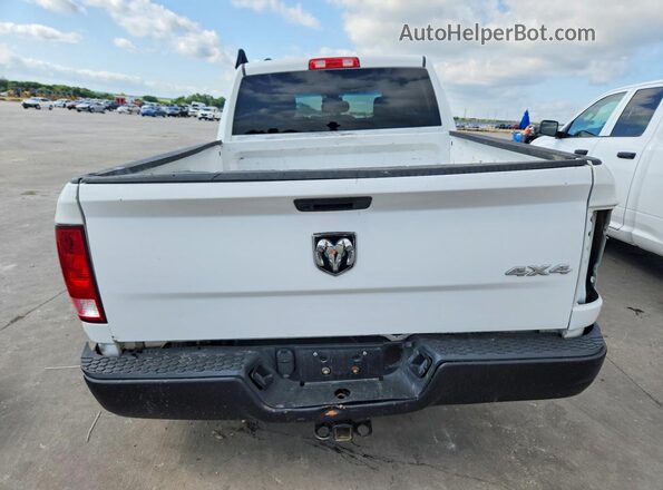 1C6RR7FT2LS158296 2020 RAM 1500 White Widok wnętrza z przodu