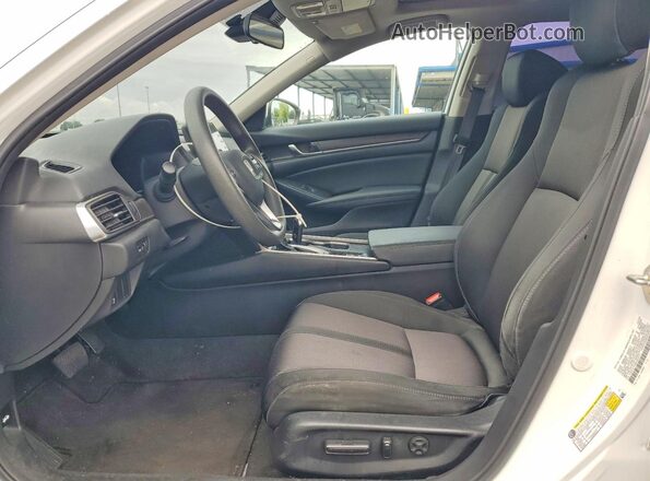 1HGCV1F49KA033771 2019 HONDA ACCORD White Widok deski rozdzielczej