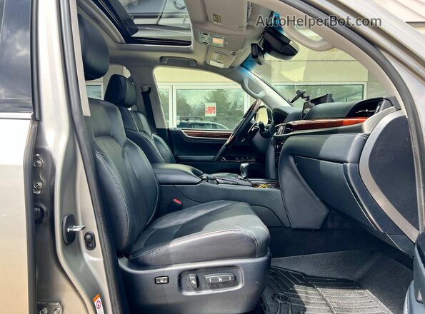 JTJHY7AX1K4294856 2019 LEXUS LX Серебряный Вид сзади