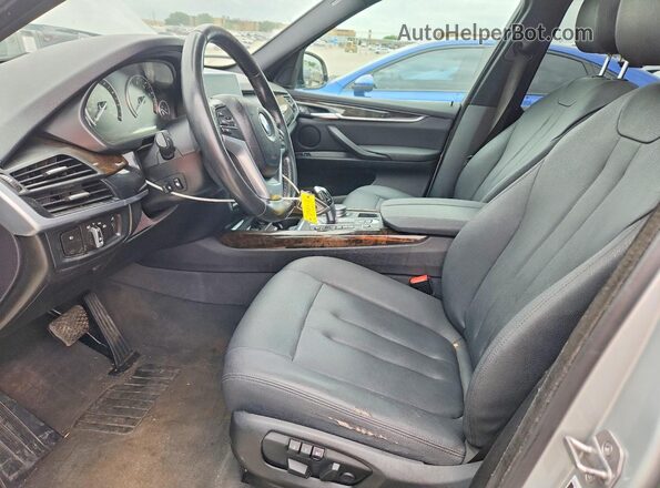 5UXKT0C52J0W00459 2018 BMW X5 Серебряный Вид панели приборов