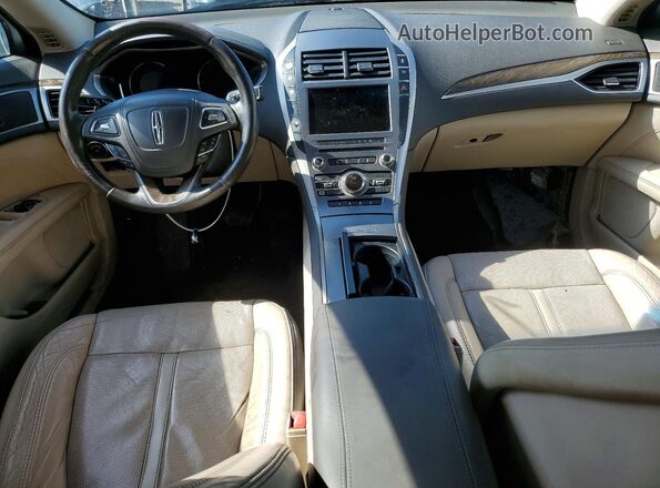 3LN6L5E98HR623590 2017 LINCOLN MKZ Черный Вид щитка приборов