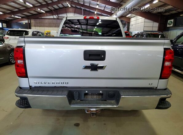 1GCVKREC8HZ123589 2017 CHEVROLET SILVERADO Серебряный Вид сзади