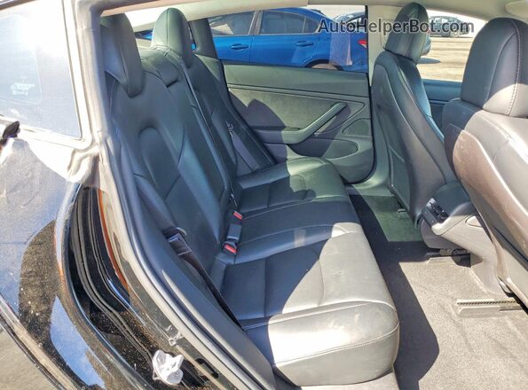 5YJ3E1EA9KF396049 2019 TESLA MODEL Black უკანა სალონის ხედი