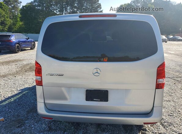 WD4PG2EE5H3302314 2017 MERCEDES-BENZ METRIS Silver Widok wnętrza z przodu