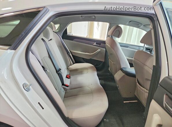 5NPE24AF5GH364597 2016 HYUNDAI SONATA Белый Вид задней части салона