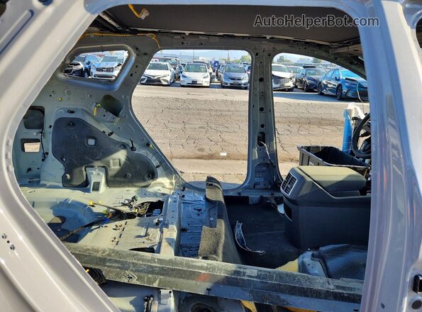 KNDPVDDG4T7292231 2026 KIA SPORTAGE Серый Вид задней части салона
