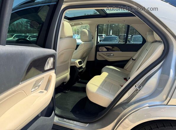 4JGFB4KB5NA803815 2022 MERCEDES-BENZ GLE Gold Dashboard view