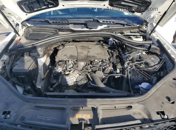 4JGDA5HB2JB151084 2018 MERCEDES-BENZ GLE White Widok naklejki z numerem VIN