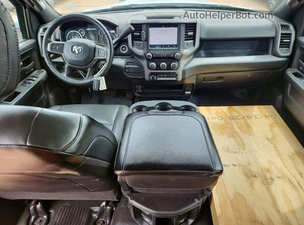 3C63RRGL7RG109921 2024 RAM 3500 Белый Вид щитка приборов