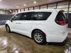 2025 Chrysler Pacifica Select Белый vin: 2C4RC1BG6SR614588 Damage: Left Qtr Panel, Dent(S) W/ Paint Dmg, 3 To 4 Inches