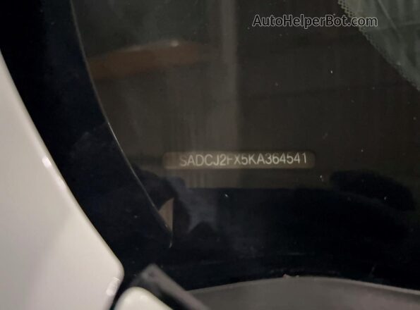 SADCJ2FX5KA364541 2019 JAGUAR F-PACE White Widok wnętrza z tyłu