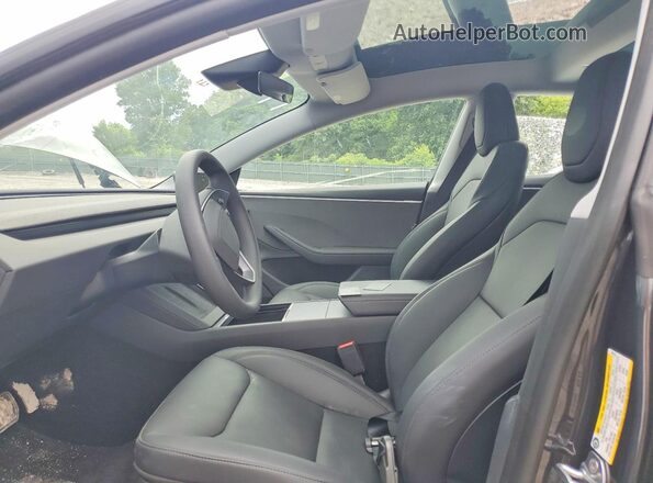 5YJ3E1EA8SF065124 2025 TESLA MODEL Серый Вид салона спереди