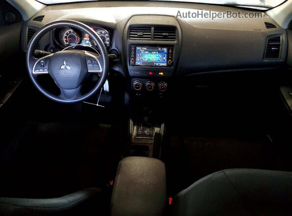 JA4ARUAUXRU000476 2024 MITSUBISHI OUTLANDER Серый Вид щитка приборов