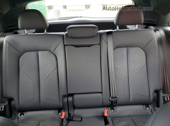 WA1DECF34S1011760 2025 AUDI Q3 Gray Widok wnętrza z tyłu