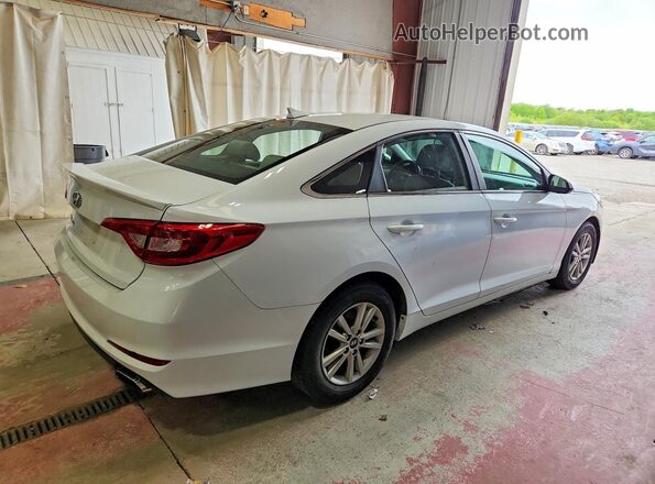 5NPE24AF5GH364597 2016 HYUNDAI SONATA Белый Передняя правая четверть