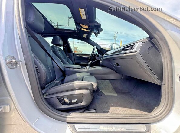 WBAJA5C51KBX87048 2019 BMW OTHER Gray Widok z przodu