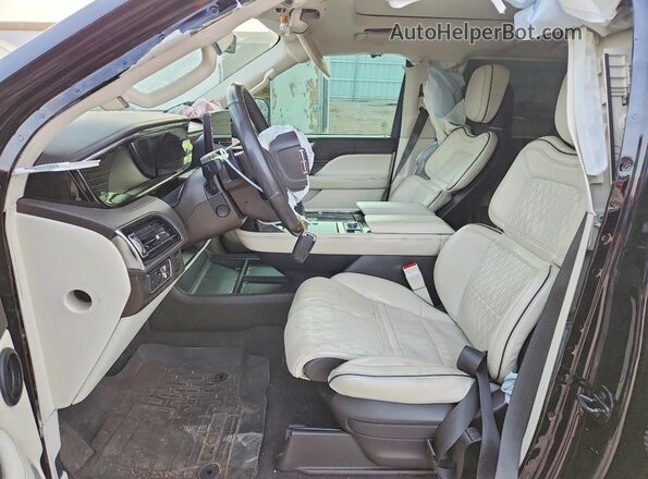 5LMJJ3TT9NEL13110 2022 LINCOLN NAVIGATOR Черный Вид панели приборов