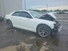 2018 Chrysler 300 Touring White vin: 2C3CCAAG1JH265162