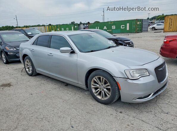2C3CCAAG1KH648021 2019 CHRYSLER 300 Серебряный Передняя правая четверть