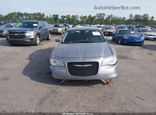 2C3CCAAG4HH538377 2017 CHRYSLER 300 Серебряный Вид щитка приборов