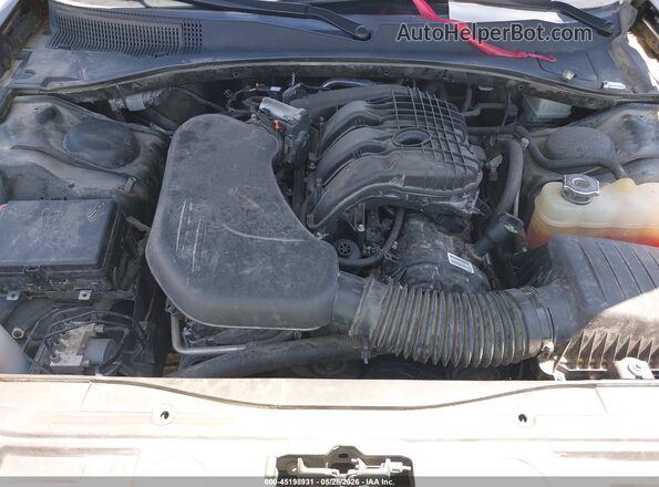 2C3CCAAG5LH202956 2020 CHRYSLER 300 Черный Вид сзади