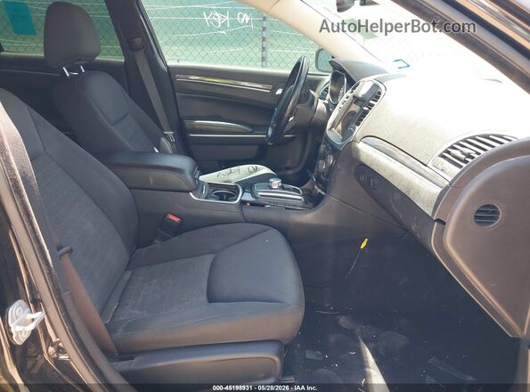 2C3CCAAG5LH202956 2020 CHRYSLER 300 Черный Вид салона спереди