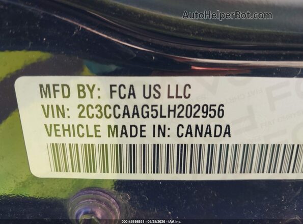 2C3CCAAG5LH202956 2020 CHRYSLER 300 Черный Вид подкапотного пространства