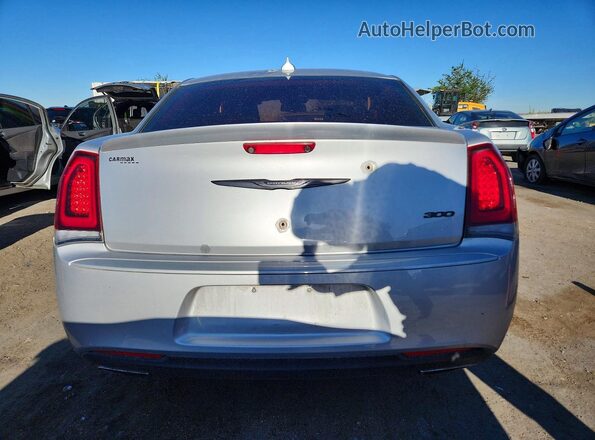 2C3CCAAG5MH530511 2021 CHRYSLER 300 Серебряный Вид сзади