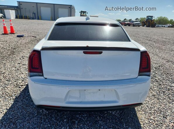 2C3CCAAG8KH758192 2019 CHRYSLER 300 Белый Вид сзади