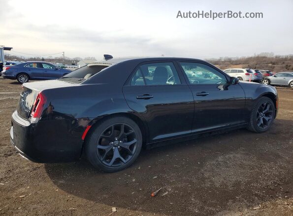 2C3CCAAG8LH178992 2020 CHRYSLER 300 Черный Задняя правая четверть