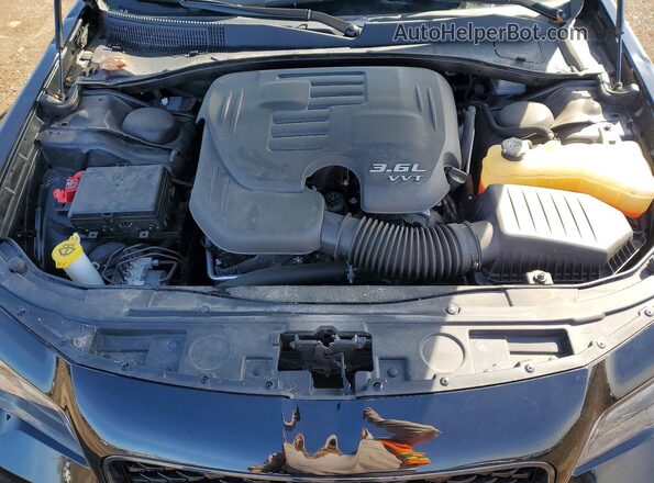 2C3CCAAG8LH178992 2020 CHRYSLER 300 Черный Вид задней части салона