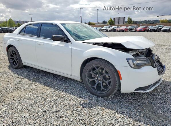2C3CCAAG9KH641012 2019 CHRYSLER 300 White Przód prawy