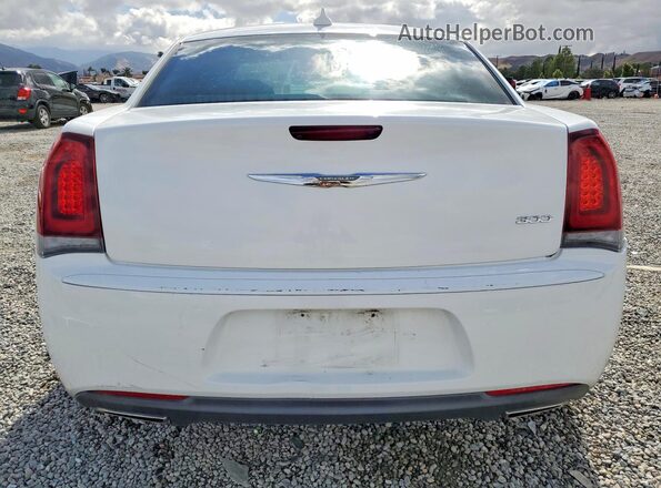 2C3CCAAG9KH641012 2019 CHRYSLER 300 White Widok z tyłu