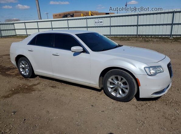 2C3CCAAGXGH233934 2016 CHRYSLER 300 Белый Передняя правая четверть