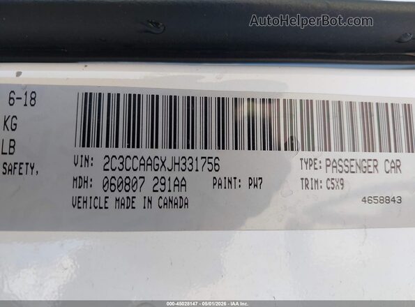2C3CCAAGXJH331756 2018 CHRYSLER 300 Белый Вид подкапотного пространства