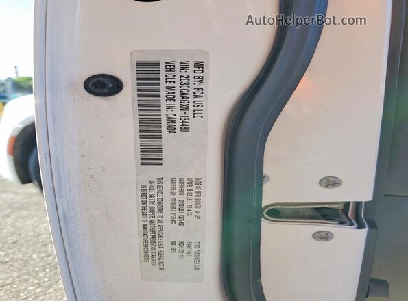2C3CCAAGXNH134480 2022 CHRYSLER 300 White ძრავის განყოფილების ხედი