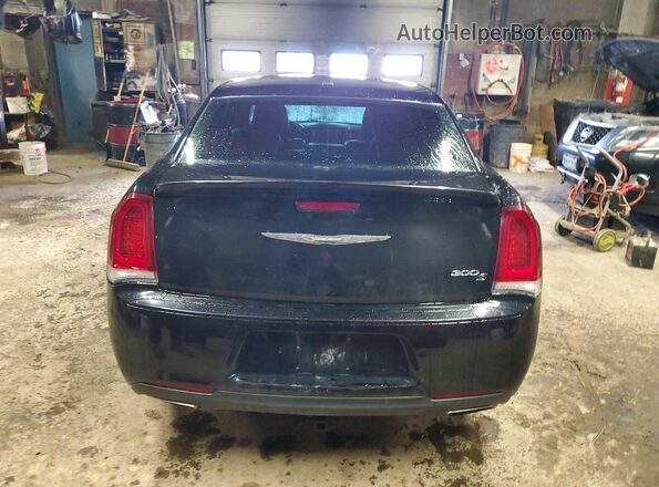 2C3CCABG1HH564143 2017 CHRYSLER 300 Black უკანა ხედი