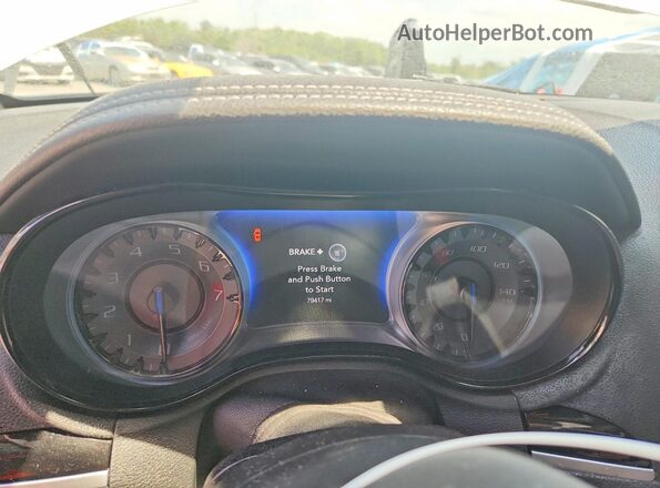2C3CCABG1JH201640 2018 CHRYSLER 300 Белый Вид щитка приборов