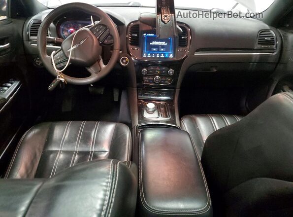 2C3CCABG1PH637204 2023 CHRYSLER 300 Серый Вид панели приборов