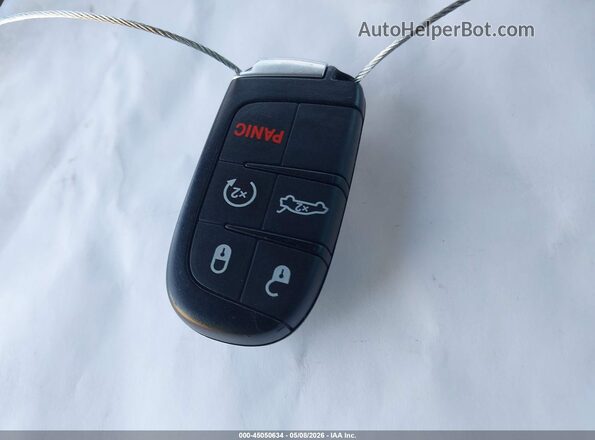 2C3CCABG2HH608358 2017 CHRYSLER 300 Черный Вид панели приборов