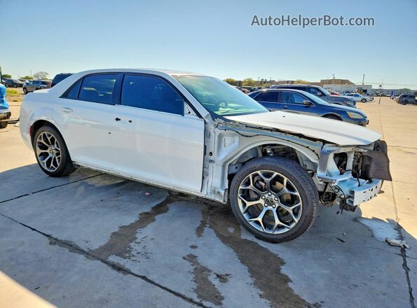 2C3CCABG4JH216469 2018 CHRYSLER 300 Белый Передняя правая четверть