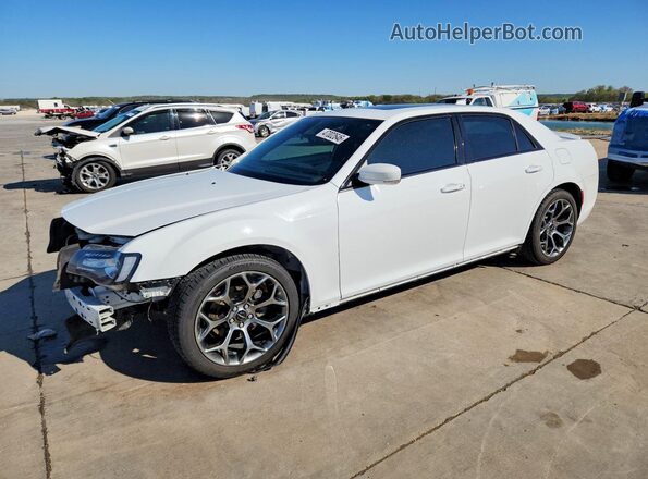 2C3CCABG4JH216469 2018 CHRYSLER 300 Белый Передняя левая четверть