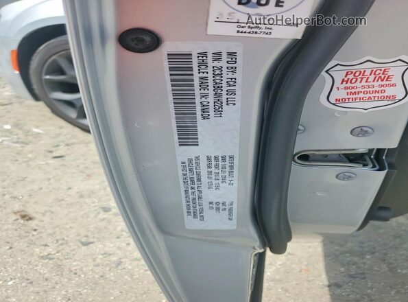 2C3CCABG4NH225811 2022 CHRYSLER 300 Silver Widok komory silnika