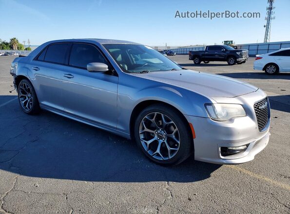 2C3CCABG5JH137246 2018 CHRYSLER 300 Серебряный Передняя правая четверть