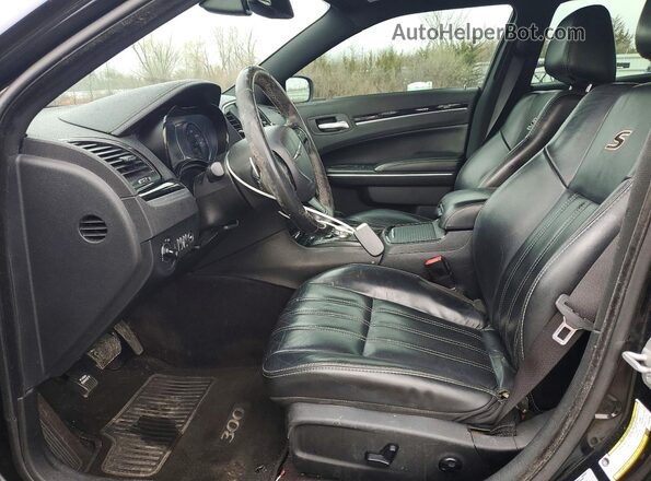 2C3CCABG6HH662682 2017 CHRYSLER 300 Черный Вид салона спереди