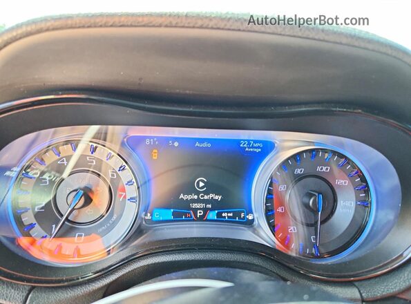 2C3CCABG8KH654249 2019 CHRYSLER 300 Черный Вид щитка приборов