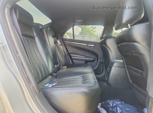 2C3CCABG9MH545477 2021 CHRYSLER 300 Silver Հետևի նստատեղերի տեսք
